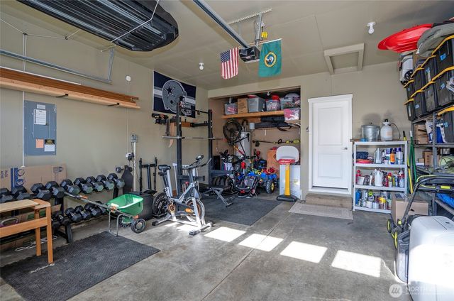 8129 152nd Street Ct E, Puyallup, WA 98375