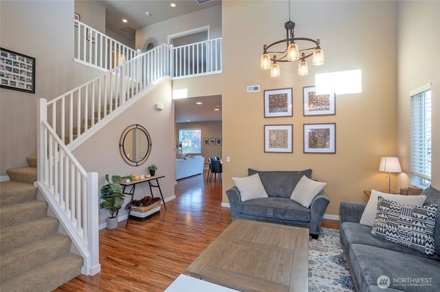 8129 152nd Street Ct E, Puyallup, WA 98375