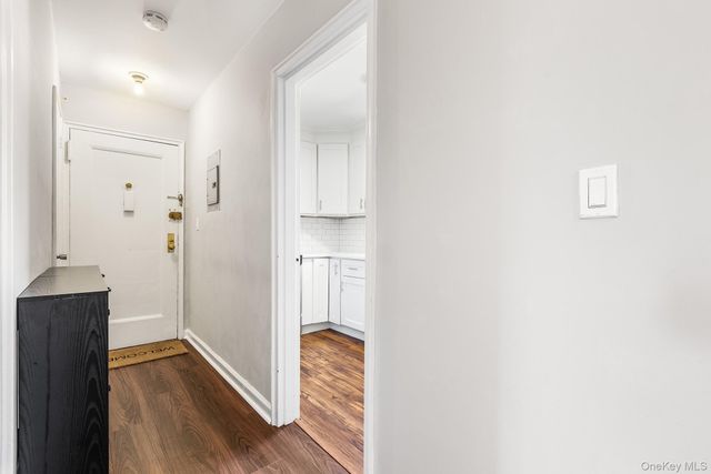 320 S Broadway R5, Tarrytown, NY 10591