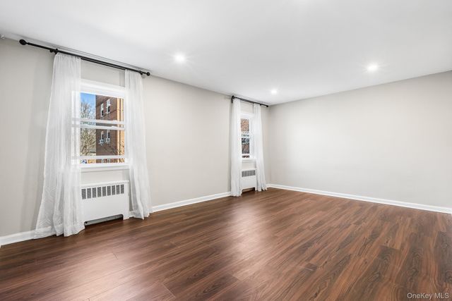 320 S Broadway R5, Tarrytown, NY 10591