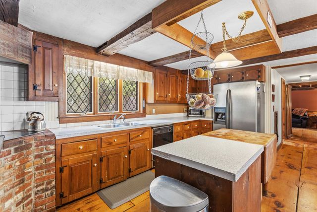 73 Clark Mill Road, Weare, NH 03281