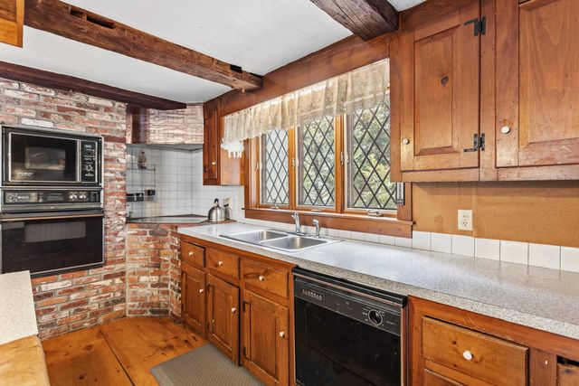 73 Clark Mill Road, Weare, NH 03281