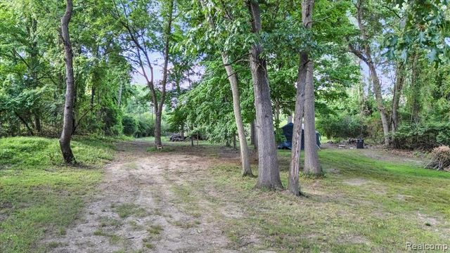 00000 Drahner, Oxford, MI 48371