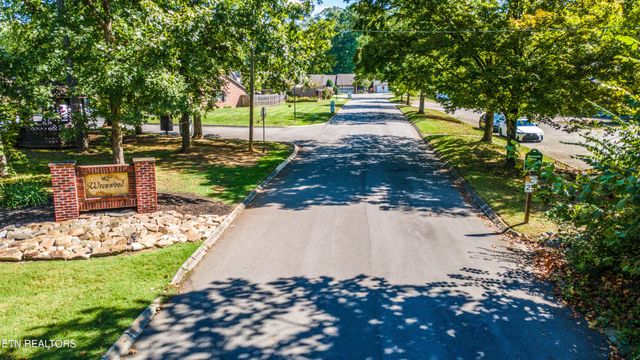 10468 Laura Lee Lane, Knoxville, TN 37922