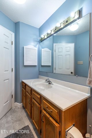 10468 Laura Lee Lane, Knoxville, TN 37922