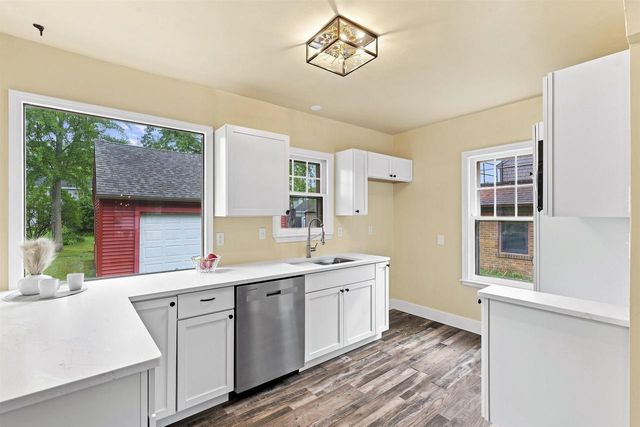 1204 W OKLAHOMA STREET, Appleton, WI 54914