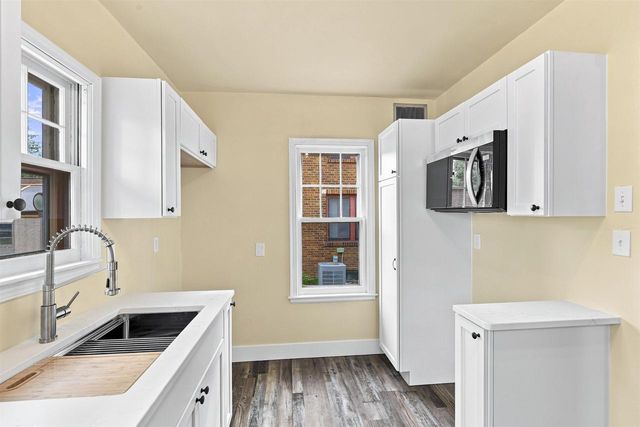 1204 W OKLAHOMA STREET, Appleton, WI 54914