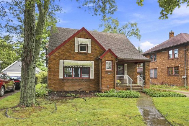 1204 W OKLAHOMA STREET, Appleton, WI 54914