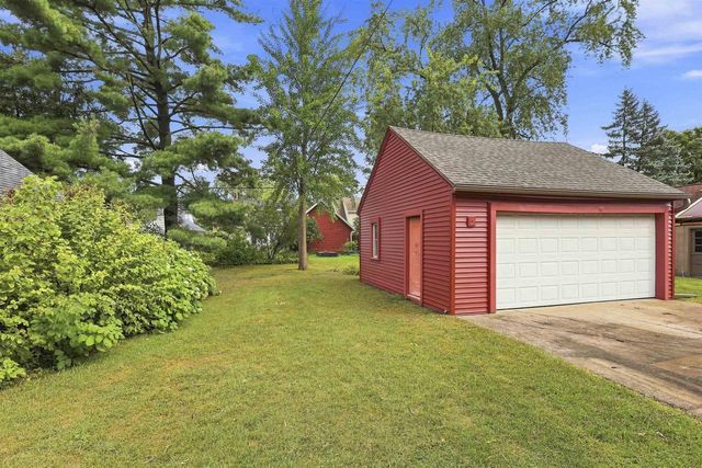 1204 W OKLAHOMA STREET, Appleton, WI 54914