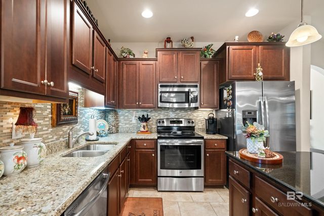 4268 Birkdale Street, Gulf Shores, AL 36542