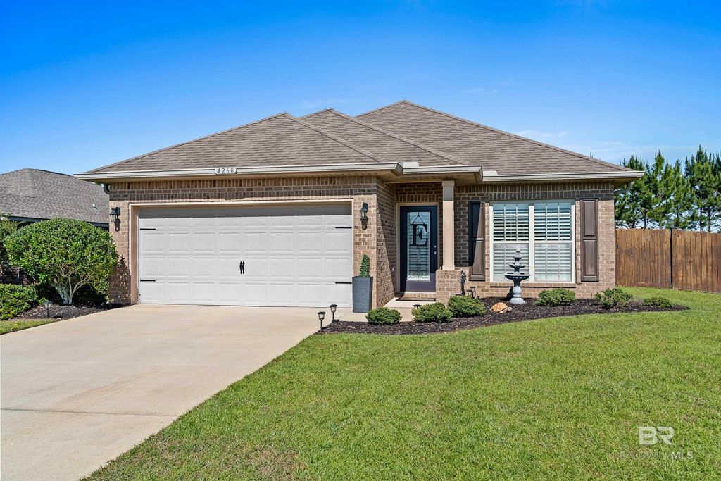 4268 Birkdale Street, Gulf Shores, AL 36542
