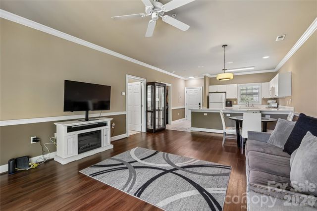 8923 Meadow Vista Road, Charlotte, NC 28213