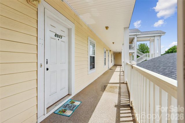 8923 Meadow Vista Road, Charlotte, NC 28213