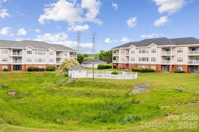 8923 Meadow Vista Road, Charlotte, NC 28213
