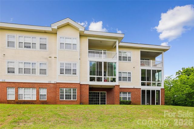 8923 Meadow Vista Road, Charlotte, NC 28213