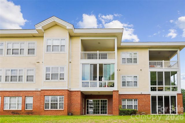 8923 Meadow Vista Road, Charlotte, NC 28213