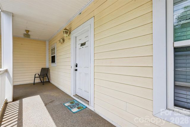 8923 Meadow Vista Road, Charlotte, NC 28213