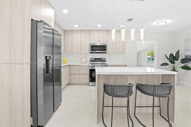 1430 N 65th Ave, Hollywood, FL 33024