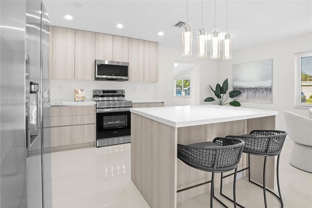 1430 N 65th Ave, Hollywood, FL 33024