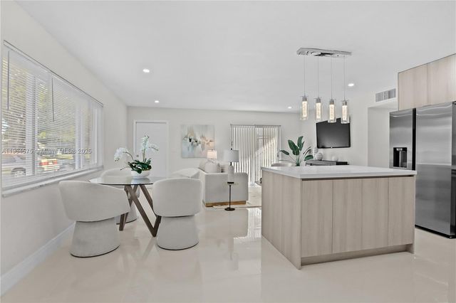 1430 N 65th Ave, Hollywood, FL 33024