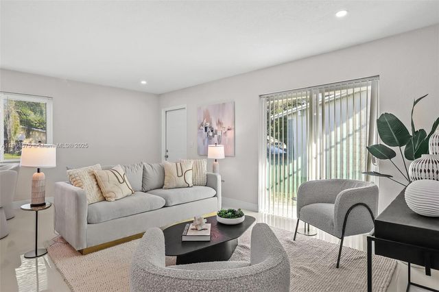 1430 N 65th Ave, Hollywood, FL 33024