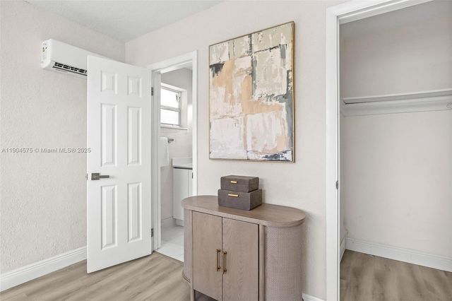 1430 N 65th Ave, Hollywood, FL 33024