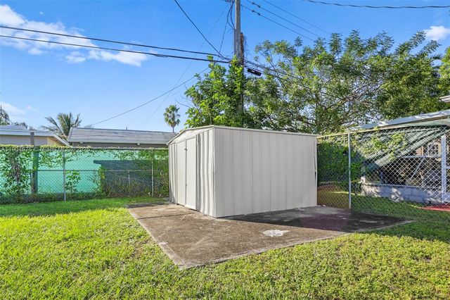 1430 N 65th Ave, Hollywood, FL 33024