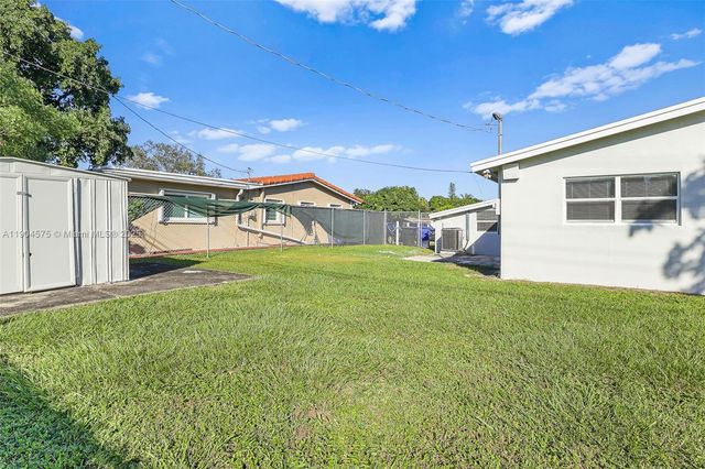 1430 N 65th Ave, Hollywood, FL 33024