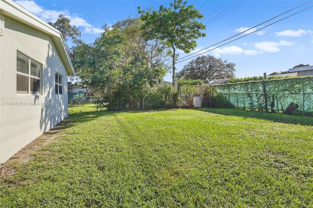 1430 N 65th Ave, Hollywood, FL 33024