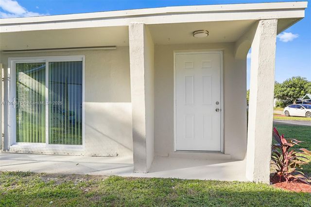 1430 N 65th Ave, Hollywood, FL 33024