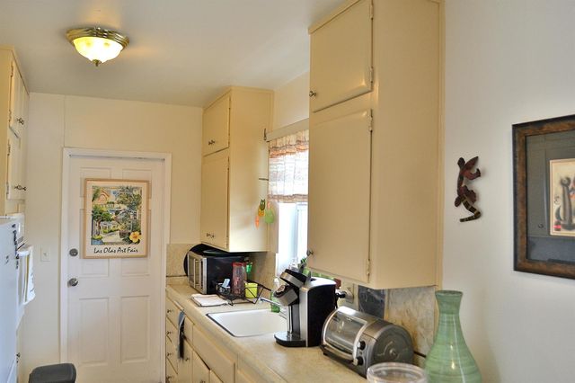 2633 Middle River Drive 1-6, Fort Lauderdale, FL 33306