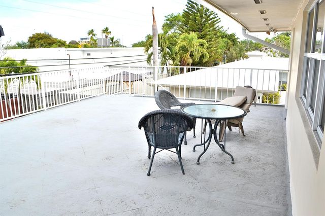 2633 Middle River Drive 1-6, Fort Lauderdale, FL 33306