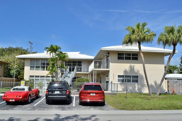 2633 Middle River Drive 1-6, Fort Lauderdale, FL 33306