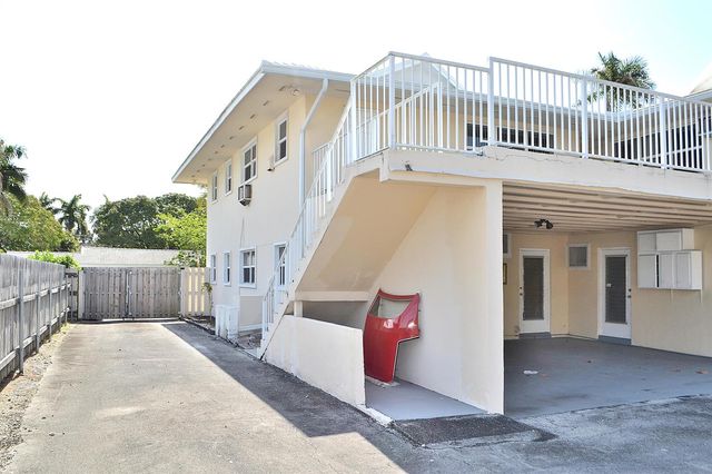 2633 Middle River Drive 1-6, Fort Lauderdale, FL 33306