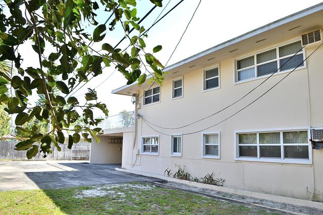 2633 Middle River Drive 1-6, Fort Lauderdale, FL 33306