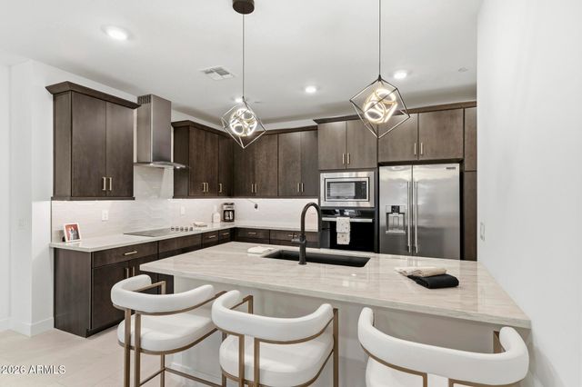 11300 N CASA DEGA Drive 1045, Surprise, AZ 85388