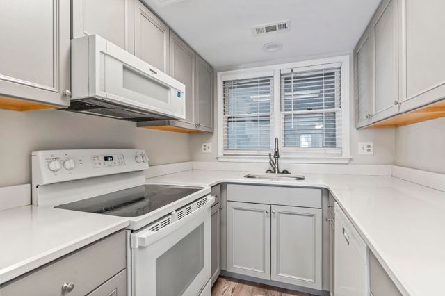 512 N 30th Ave. N D, Myrtle Beach, SC 29577