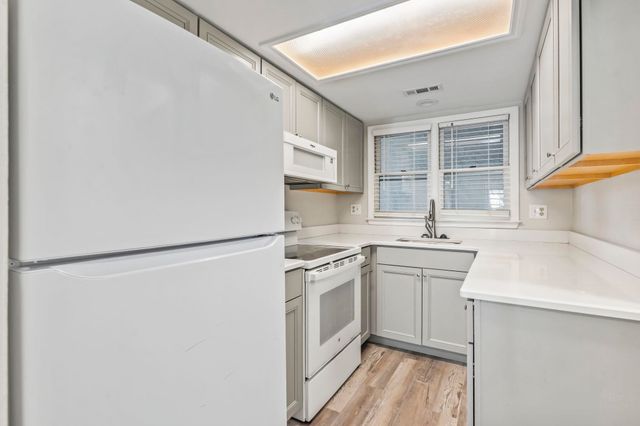 512 N 30th Ave. N D, Myrtle Beach, SC 29577