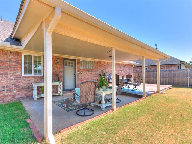 121 Meadows Lane, Shawnee, OK 74804