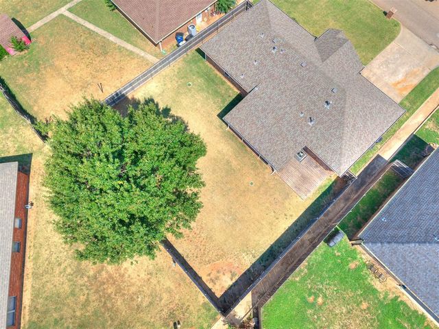 121 Meadows Lane, Shawnee, OK 74804