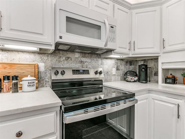 121 Meadows Lane, Shawnee, OK 74804
