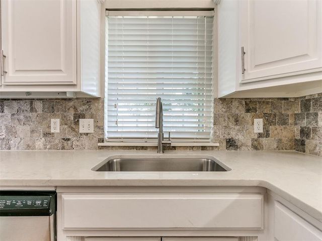 121 Meadows Lane, Shawnee, OK 74804