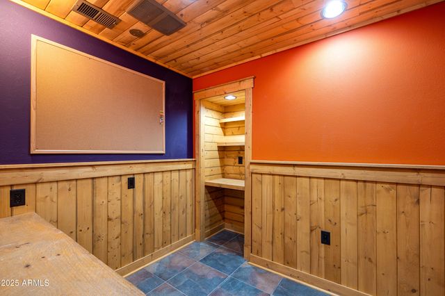 2353 N RICKE Lane, Flagstaff, AZ 86004