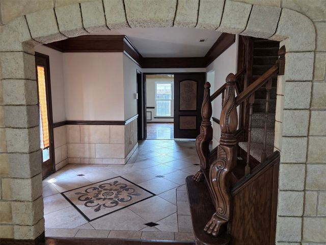 716 Bridget Way, Hurst, TX 76054