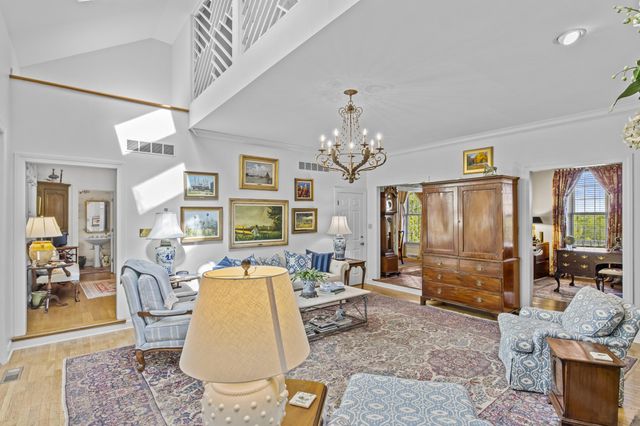 3201 Raven Creek Drive, Lexington, KY 40515