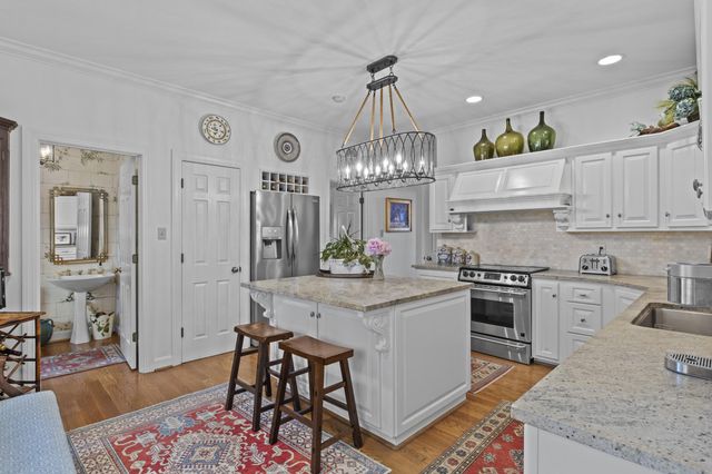 3201 Raven Creek Drive, Lexington, KY 40515