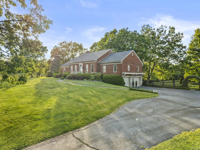 3201 Raven Creek Drive, Lexington, KY 40515