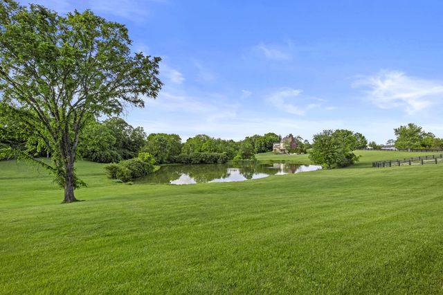3201 Raven Creek Drive, Lexington, KY 40515