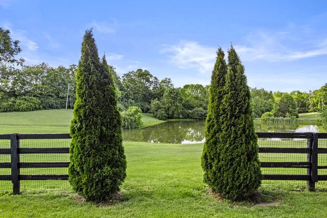 3201 Raven Creek Drive, Lexington, KY 40515