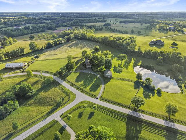 3201 Raven Creek Drive, Lexington, KY 40515